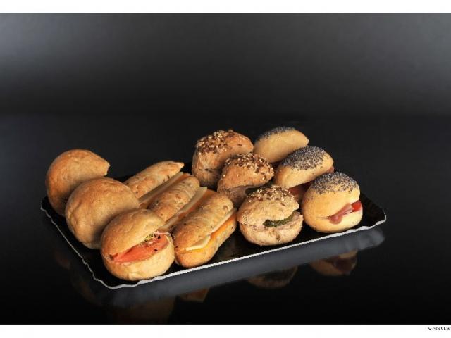 Le plateau de mini sandwichs spéciaux